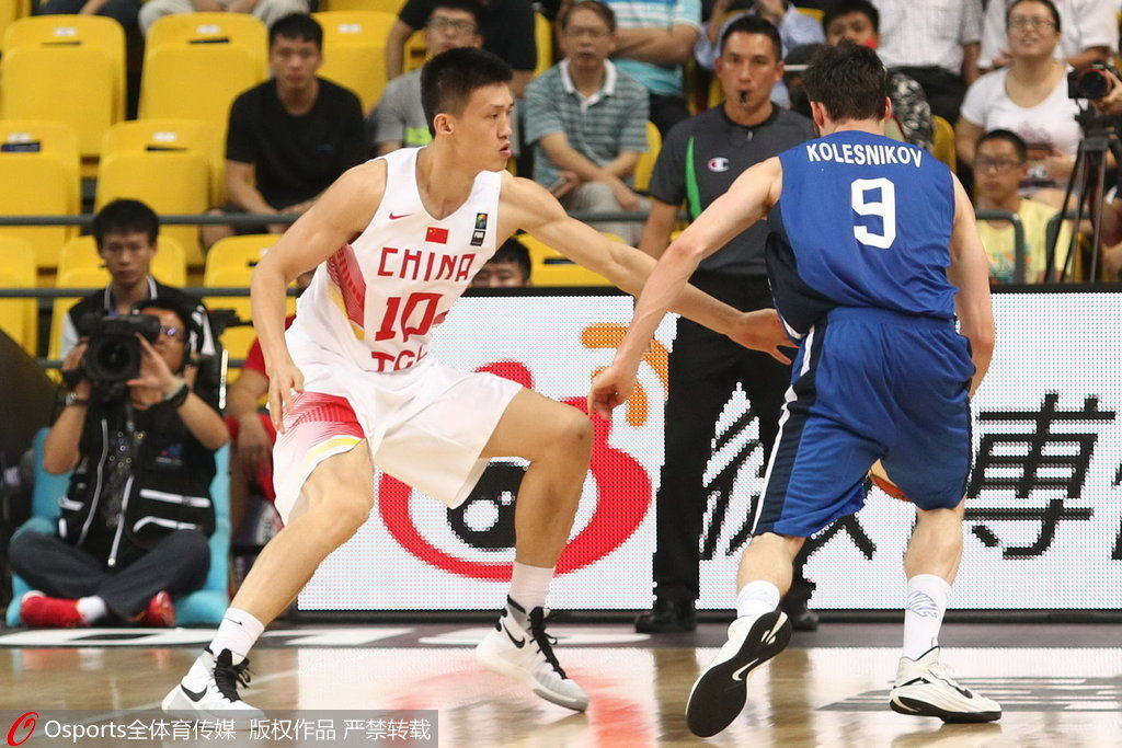 ayx-上海久事训练开放日，赛前伤情更新引欢呼，西甲在即，心理建设被强调(新疆伊力特vs上海久事)