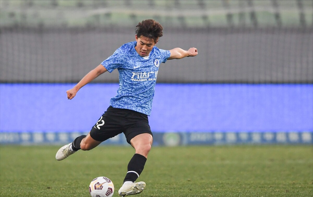 爱游戏平台-关于风云突变那不勒斯冲刺阶段门线救险；中超版图或变；底气十足；球探报告显示潜力的信息